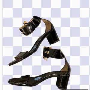 Michael Kors nwt black patent Sandler small heel buckle details